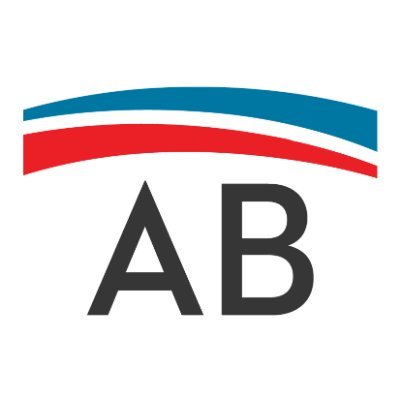Trump desregula criptomonedas; Bitcoin rebasa los $106 mil
