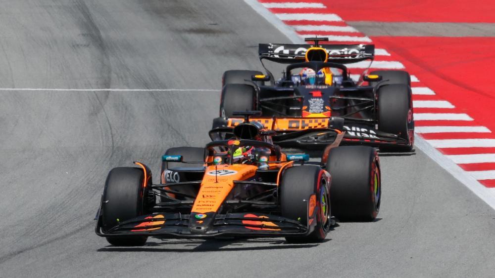 Gran Premio de España: McLaren Domina y Verstappen Enfrenta Sanciones